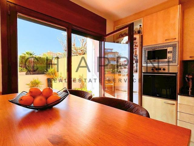 Casa adosada en venta en calle Del Greco, Palafrugell, de 132 m² 4 habitaciones por 375.000
