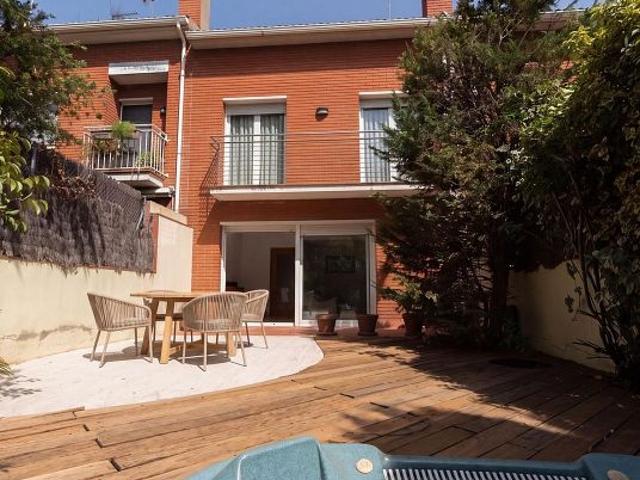 Casa adosada en venta en calle Del President Pau Claris, Igualada, de 259 m² 4 habitaciones por 475.000