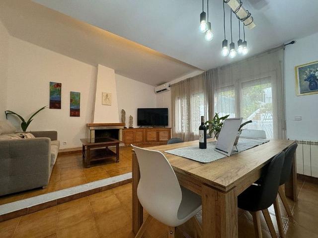 Casa adosada en venta en calle Del Ter, Mont Ras, de 111 m² 4 habitaciones por 348.000 €