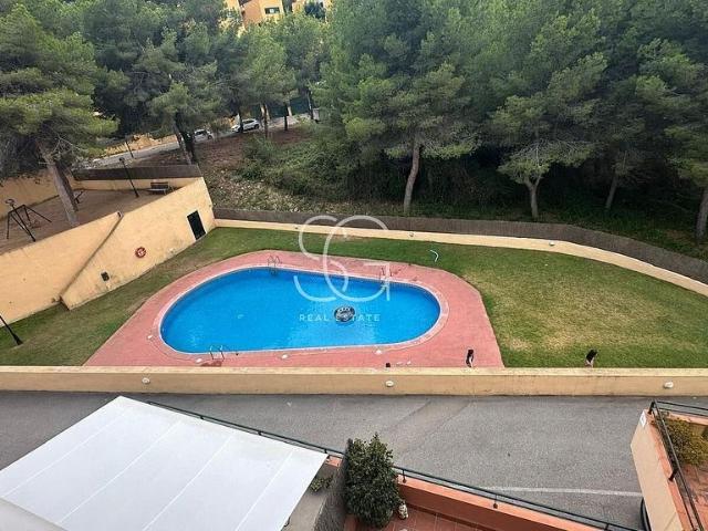 Casa adosada en venta en calle Esquirol, Vallirana, de 189 m² 3 habitaciones por 495.000