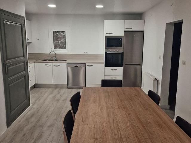 Casa adosada en venta en calle Hospital, Peralada, de 180 m² 4 habitaciones por 340.000