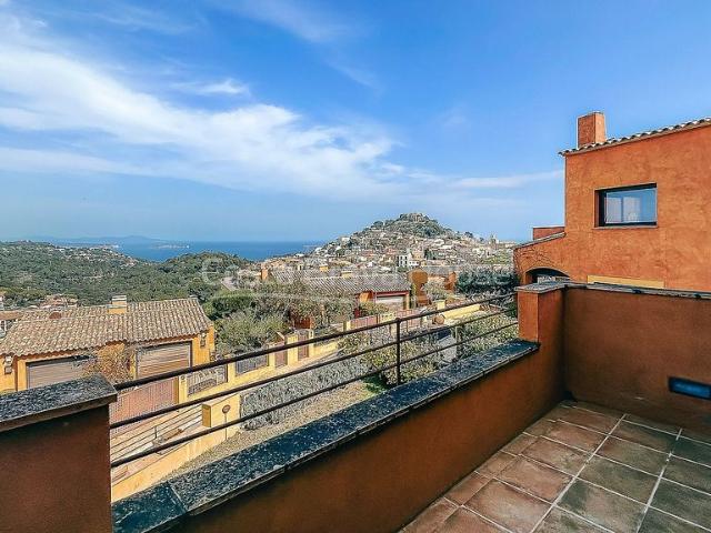 Casa adosada en venta en calle Lluis Miro, Begur, de 226 m² 3 habitaciones por 785.000