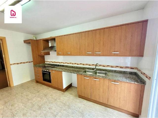 Casa adosada en venta en calle Major, Castellet i la Gornal, de 180 m² 4 habitaciones por 300.000