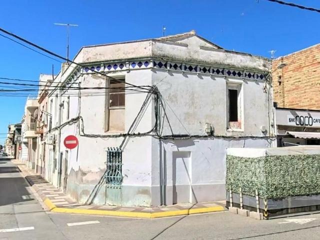 Casa adosada en venta en calle Major, Aldea, l´, de 303 m² 1 habitación por 90.000