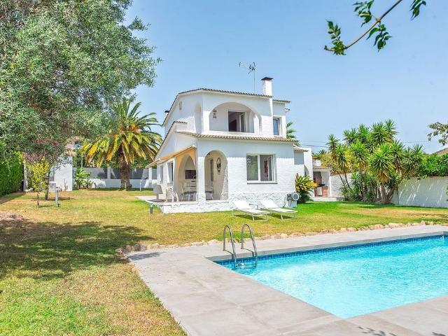 Casa adosada en venta en calle Mas Pallí, Calonge, de 188 m² 3 habitaciones por 635.000