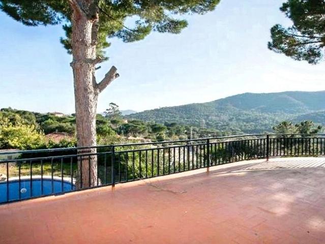 Casa adosada en venta en calle Navarra, Calonge, de 425 m² 5 habitaciones por 495.450