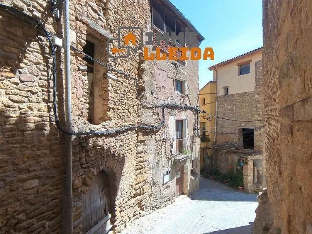 Casa adosada en venta en calle Sant Vicenç, Àger, de 280 m² 5 habitaciones por 69.000