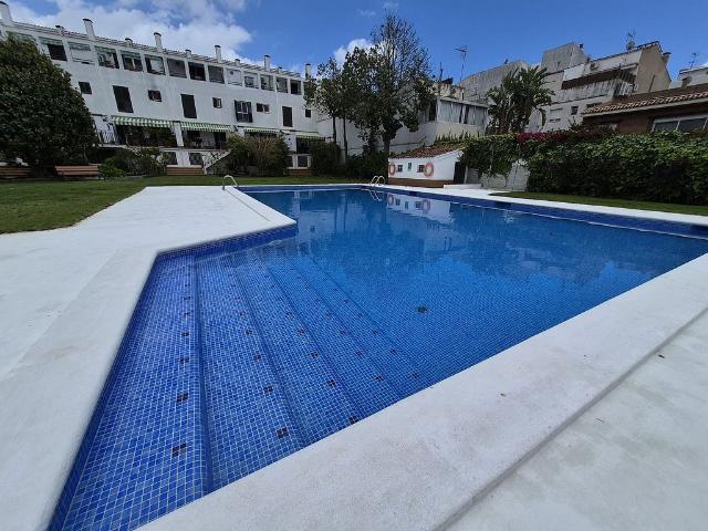 Casa adosada en venta en calle Sant Antoni, Calella, de 220 m² 4 habitaciones por 540.000