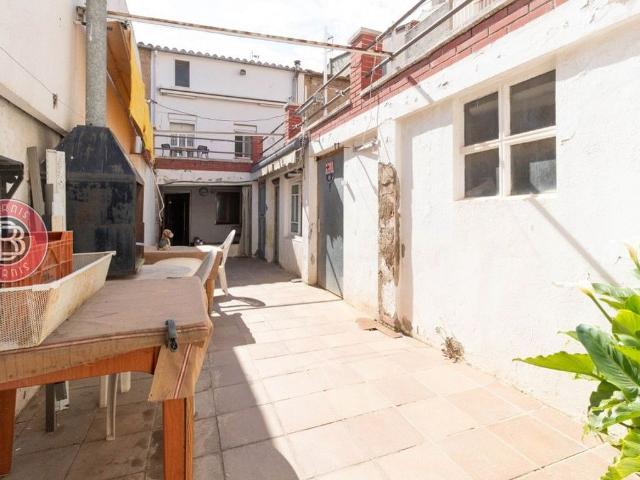 Chalet en venta en calle Sant Cristòfol, Piera, de 490 m² 5 habitaciones por 360.000