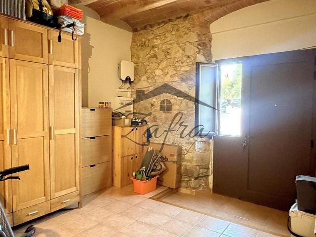 Casa adosada en venta en calle Panedes, Llagostera, de 180 m² 2 habitaciones por 325.000