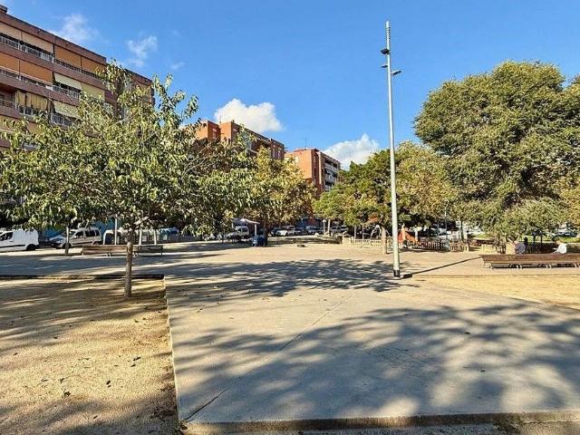 Casa adosada en venta en calle Pizarro, Mataró, de 124 m² 4 habitaciones por 380.000