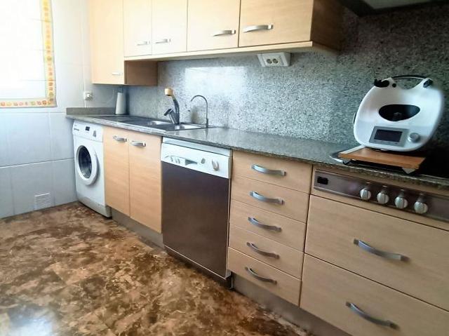 Casa adosada en venta en calle Pisa, Cambrils, de 212 m² 3 habitaciones por 407.000