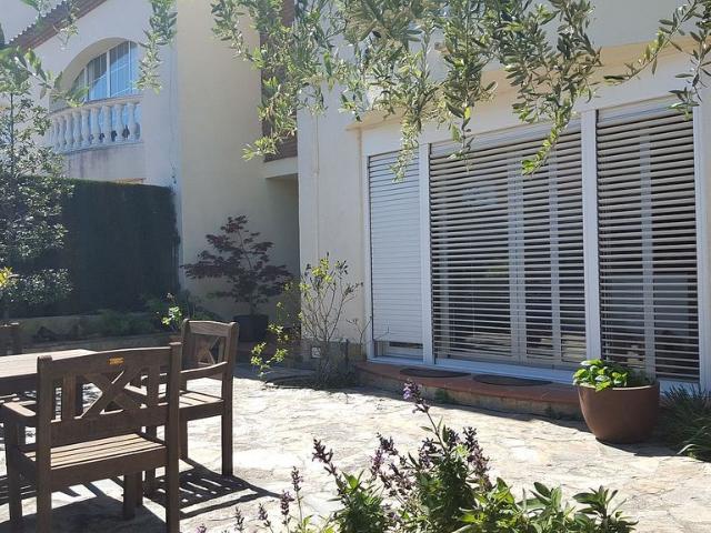 Casa adosada en venta en calle Ramon Martin Alsina, Cambrils, de 133 m² 3 habitaciones por 385.000