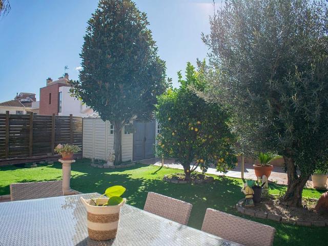Casa adosada en venta en calle Rd Cerdanyola, Cerdanyola del Vallès, de 195 m² 4 habitaciones por 650.000