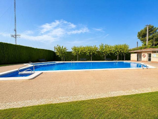 Casa adosada en venta en calle Tamarix, Tarragona, de 138 m² 4 habitaciones por 349.000