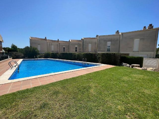 Casa en venta en calle, Vandellòs i l'Hospitalet de l'Infant, de 180 m² 4 habitaciones por 315.000 €