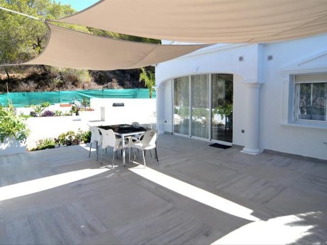 Casa adosada en venta en Calp, Cometa. Adosado con terreno en venta en Urbanizacion Cometa III, Calpe. Casas adosadas.