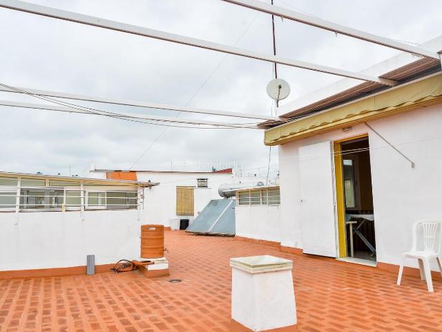 Casa adosada en venta en Camas, Centro Barriada Mallorca. SE VENDE ESPECTACULAR CHALET EN BARRIADA MALLORCA, PLENO CORAZÓN DE CAMAS. Casas adosadas.