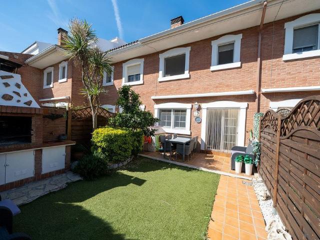 Casa adosada en venta en Cambrils, de 180 m² 4 habitaciones por 400.000