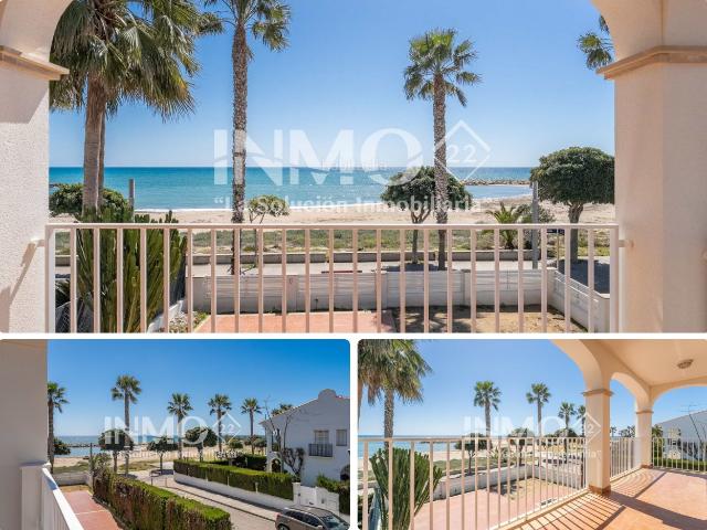 Casa adosada en venta en Cambrils, Mar Cambrils Costa Dorada. CASA PAREADA PRIMERA LINEA DE MAR CAMBRILS LA LLOSA ARDIACA. Casas adosadas.