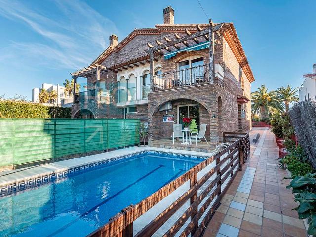 Casa adosada en Venta en Cambrils Mediterrani