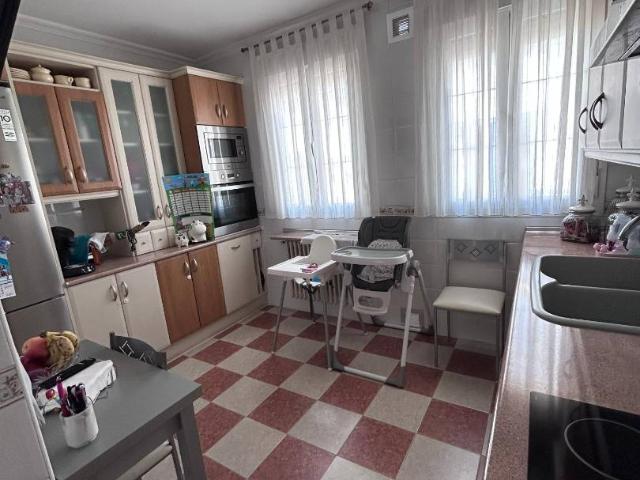 Casa adosada en Venta en Campo de Criptana
