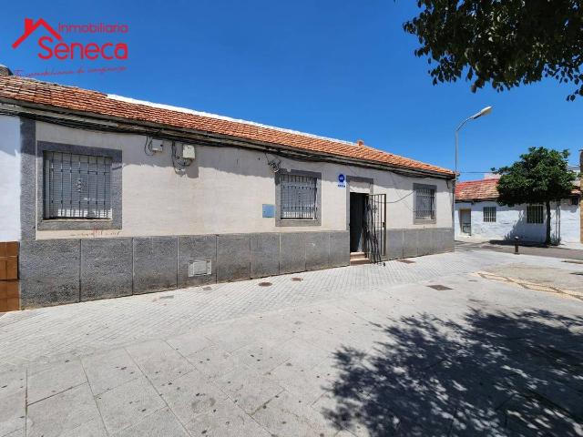 Casa adosada en Venta en Campo de la Verdad Miraflores