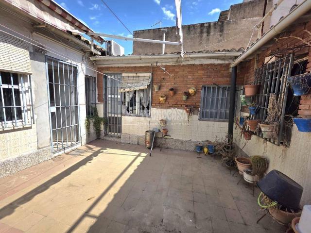 Casa adosada en Venta en Campo de la Verdad Miraflores