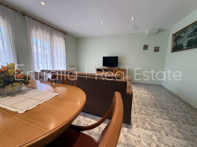 Casa adosada en venta en Campdevànol Pirineos. Casa en venta en Campdevànol. Casas adosadas.