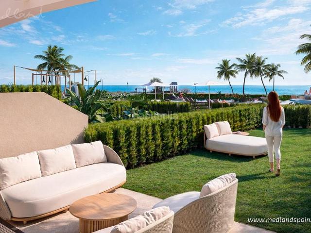 Casa adosada en venta en Campello el, Pueblo Español Coveta Fumá. Adosados con vistas al mar, sótano y solárium, cerca de la playa en El Campello. Casas adosadas Campello.