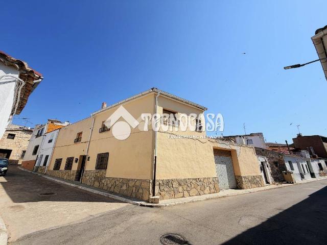 Casa adosada en Venta en Campillo de Altobuey