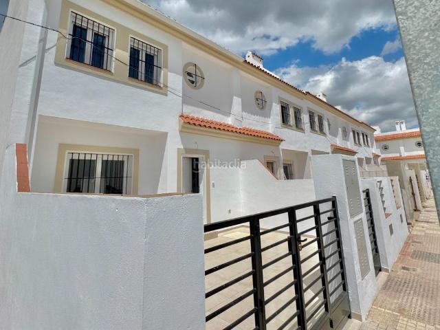 Casa adosada en venta en Campillos. Adosado en Campillos. Casas adosadas.
