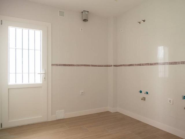 Casa adosada en Venta en Campillos