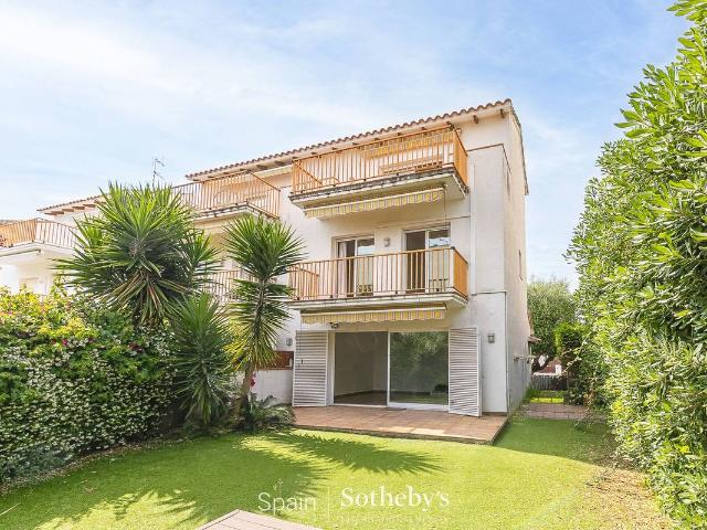 Casa adosada en Venta en Can Girona Terramar Vinyet