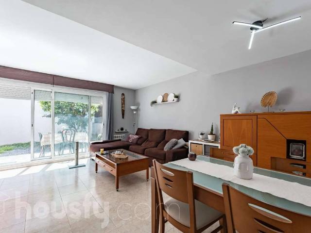 Casa adosada en Venta en Can Rosés
