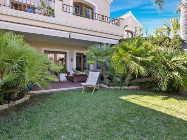 Casa adosada en Venta en Cancelada