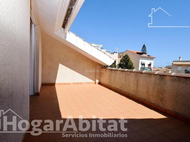 Casa adosada en venta en Canet d´en Berenguer. CANET CENTRO! PRECIOSO ADOSADO LUMINOSO CON GARAJE Y DOS AMPLIAS TERRAZAS. Casas adosadas Canet d´en.