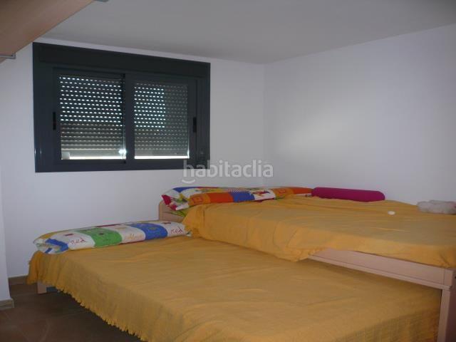 Casa adosada en venta en Canet d´en Berenguer. Ref 14593ADOSADO SEMINUEVO EN VENTA EN CANET, DE 152 m, 3 HABITACIONES, 2 BAÑOS, GALERIA, 2 TERRAZAS DE 20 y 20 m, PATIO DE 10. Casas adosadas Canet.