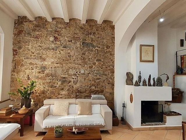 Casa adosada en venta en calle Rr Lledoners, Canet de Mar, de 195 m² 3 habitaciones por 560.000