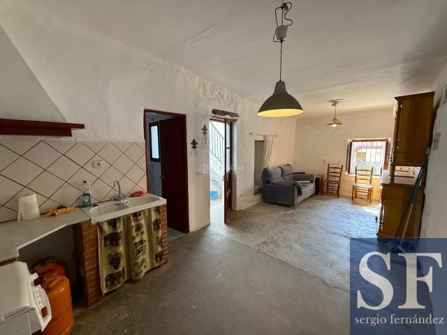 Casa adosada en venta en Canillas de Albaida. Casas adosadas Canillas de.