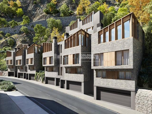 Casa adosada en Venta en Canillo pueblo