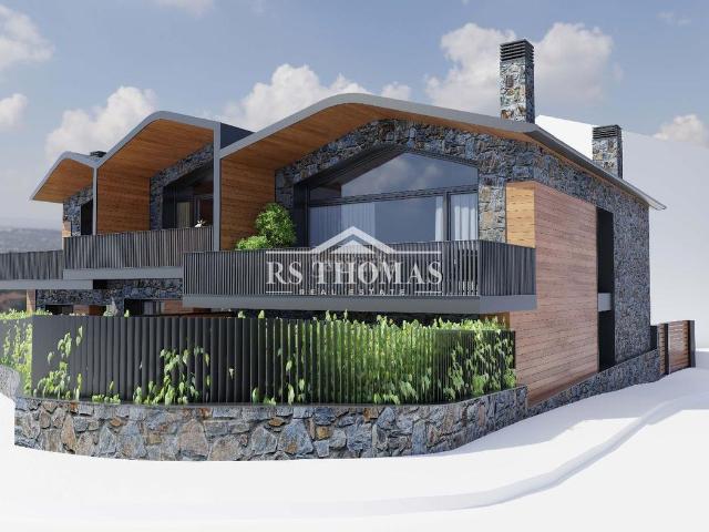 Casa adosada en venta en Canillo, Soldeu Incles Pirineos. Casa adosada nueva con jardín para comprar en Incles Casa 1. Casas adosadas.