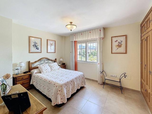 Casa adosada en Venta en Capellanía Retamar