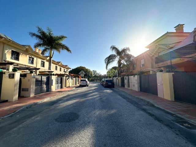 Casa adosada en Venta en Capellanía Retamar