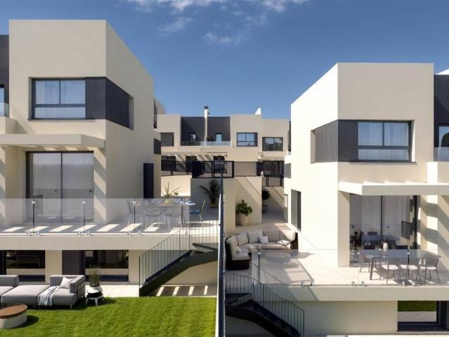 Casa adosada en Venta en Capistrano