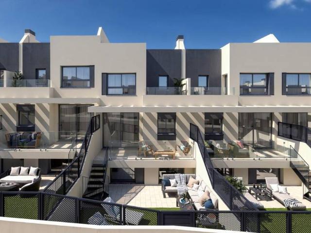 Casa adosada en Venta en Capistrano
