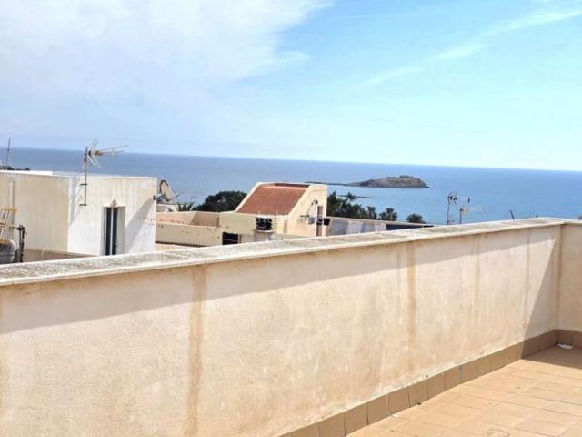 Casa adosada en venta en Carboneras. DUPLEX ZONA LOS COCONES. Casas adosadas.
