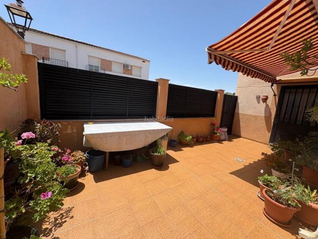 Casa adosada en venta en Carboneros. VENTA ADOSADO EN CARBONEROS. JAEN. Casas adosadas.