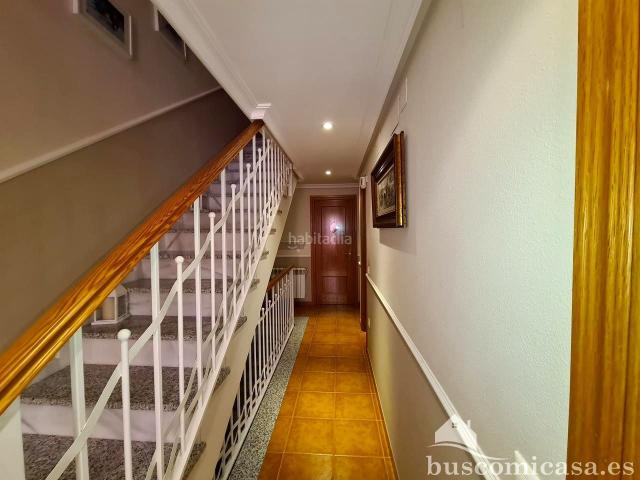 Casa adosada en venta en Carolina La. En La Carolina, extraordinaria vivienda adosada en zona residencial próxima al centro. Casas adosadas Carolina.