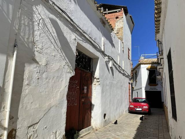 Casa adosada en Venta en Carmona